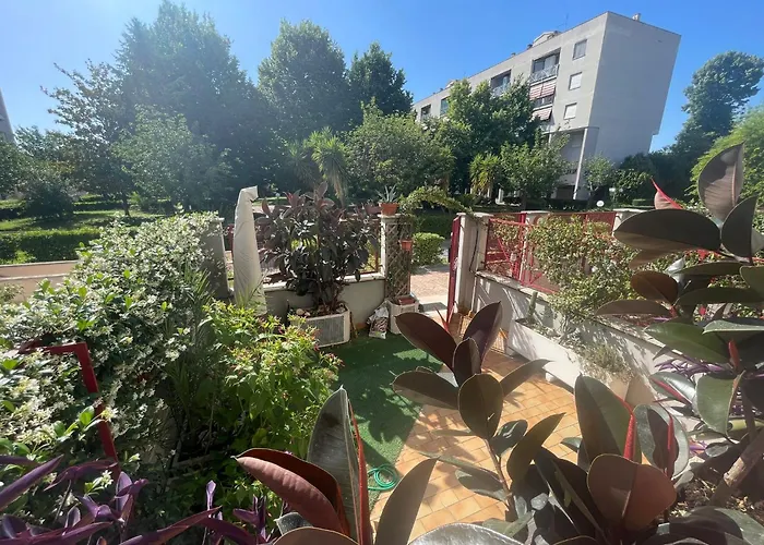 Apartment Intero Con Giardino E Parcheggio
